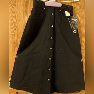 Black midi skirt never worn